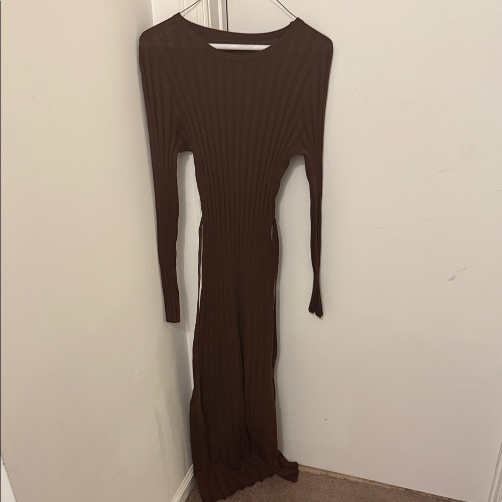 Elegant Brown Ribbed Knit Dress